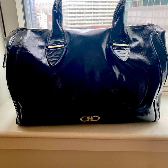 Salvatore Ferragamo Large “speedy” style patent leather bag - Picture 11 of 16